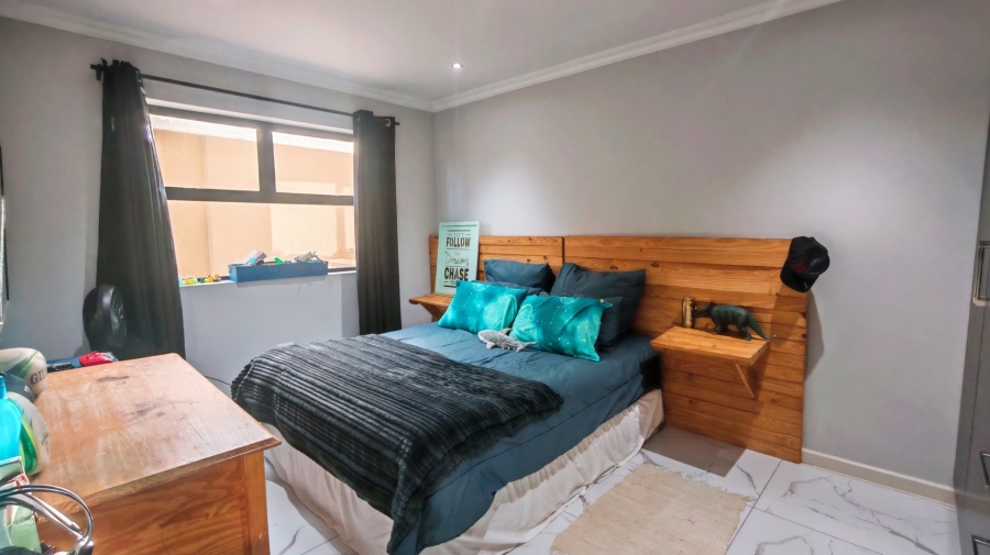 3 Bedroom Property for Sale in Hartenbos Heuwels Western Cape